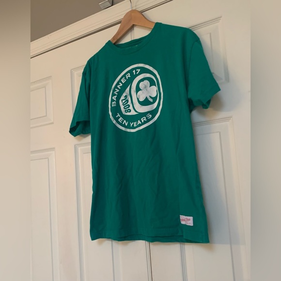 Boston Celtics Mitchell & Ness Banner 17 2008 Ten Years World Championship - Picture 2 of 8